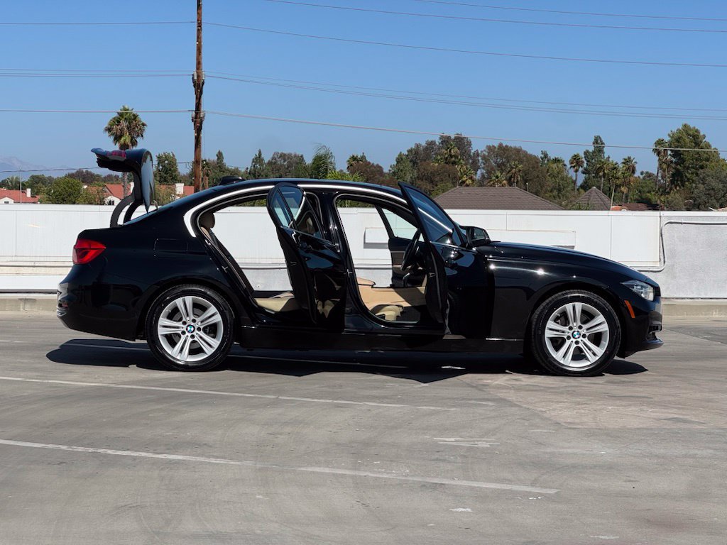 Used 2018 BMW 330i Sedan w/ Convenience Package RWD image 28