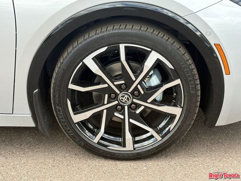 New 2026 Toyota Prius Plug-In Hybrid FWD image 13