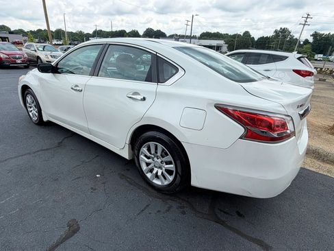 Used 2015 Nissan Altima 2.5 S w/ Power Driver Seat Package FWD image 5