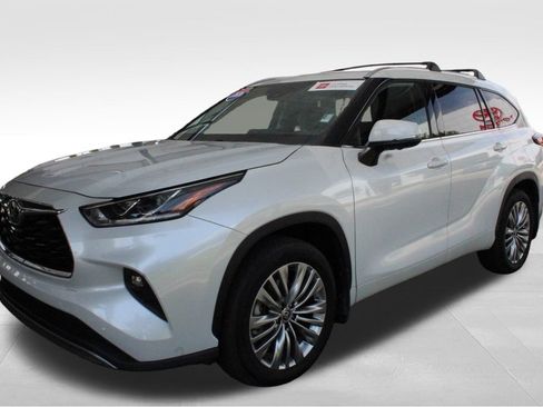 Certified 2026 Toyota Highlander Platinum AWD/4WD image 77
