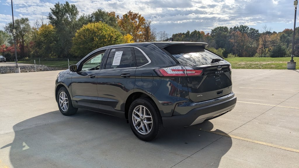 Used 2023 Ford Edge SEL w/ Convenience Package AWD/4WD image 5