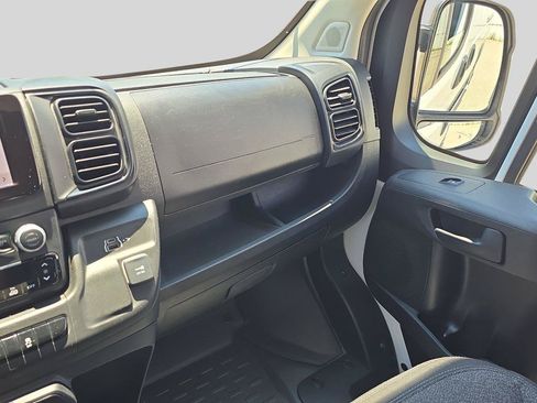 Used 2025 RAM ProMaster 2500 w/ U-Haul Equipment Group FWD image 20