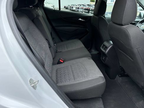 Used 2024 Chevrolet Equinox LT FWD image 19