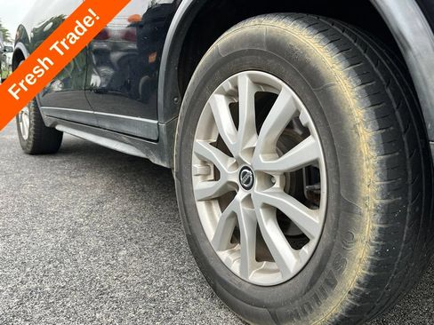 Used 2019 Nissan Rogue SV FWD image 13