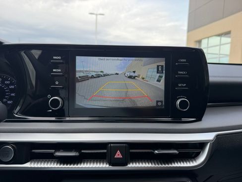 Used 2023 Kia K5 LXS image 29