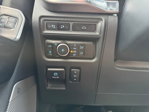 Used 2024 Ford F150 Platinum AWD/4WD image 18