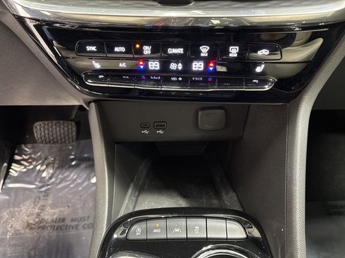 Used 2024 Buick Encore GX Avenir w/ Avenir Convenience Package image 19