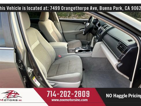Used 2014 Toyota Camry XLE w/ Convenience Package image 19