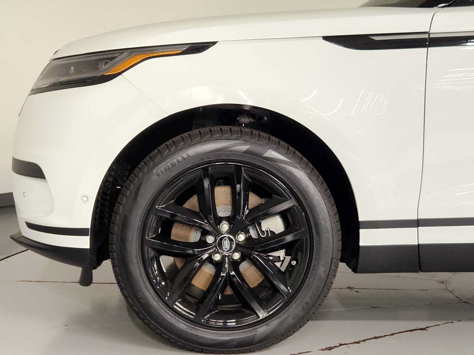 New 2026 Land Rover Range Rover Velar S AWD/4WD image 11