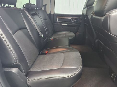 Used 2017 RAM 1500 Laramie w/ Convenience Group image 40