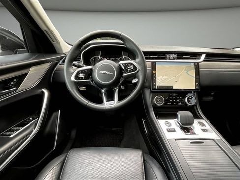 Used 2023 Jaguar F-PACE S AWD/4WD image 10