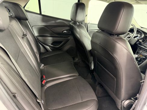 Used 2022 Buick Encore Preferred w/ Safety Package FWD image 21