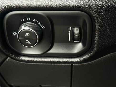 Used 2024 RAM 2500 Big Horn image 32