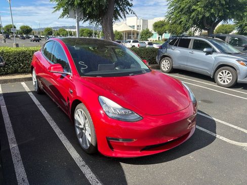 Used 2018 Tesla Model 3 Long Range RWD image 2