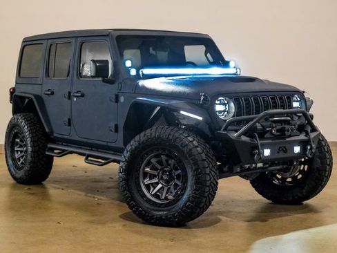 Used 2024 Jeep Wrangler Unlimited Rubicon w/ Technology Group image 8