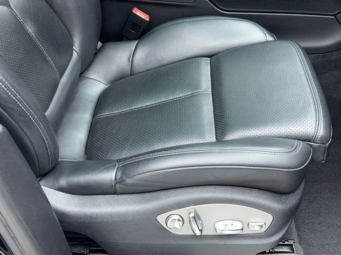 Used 2021 Porsche Macan S image 48