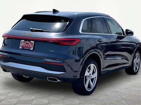 Used 2025 Audi Q5 Premium Plus w/ Premium Plus AWD/4WD image 2