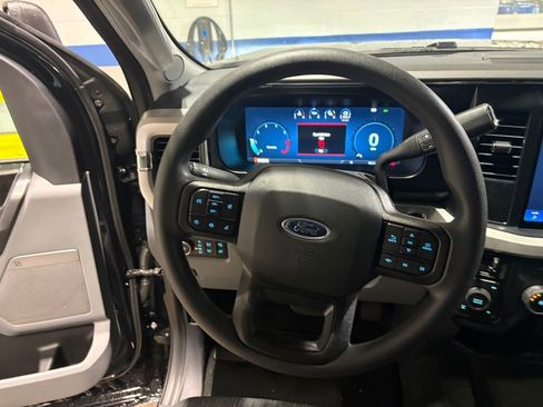 New 2026 Ford F250 XLT w/ XLT Premium Package AWD/4WD image 12