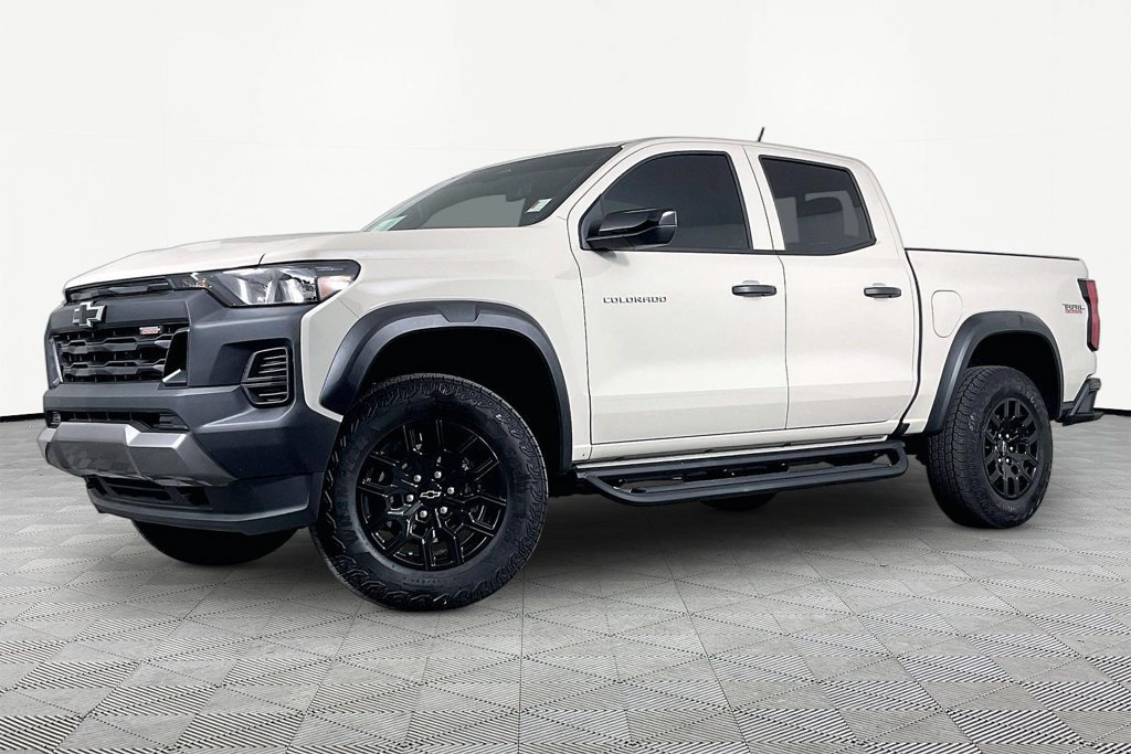 Used 2026 Chevrolet Colorado Trail Boss AWD/4WD image 1
