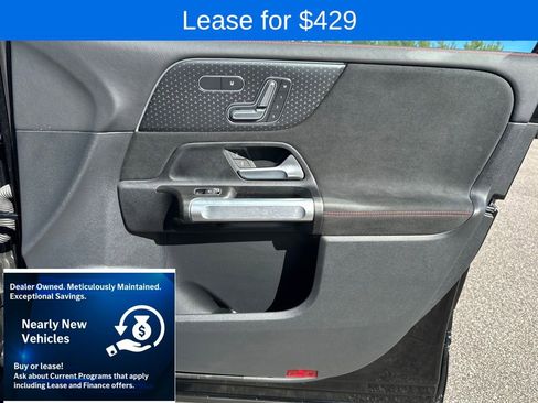 Used 2025 Mercedes-Benz GLB 250 image 34