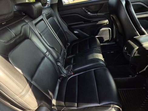 Used 2022 Lincoln Corsair FWD image 11