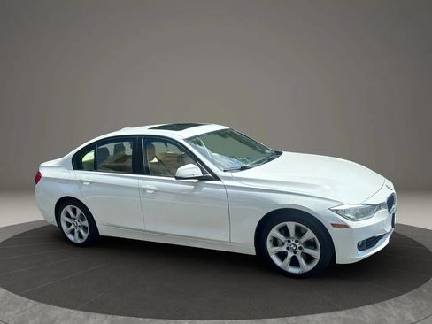Used 2014 BMW 335i xDrive Sedan AWD/4WD image 11
