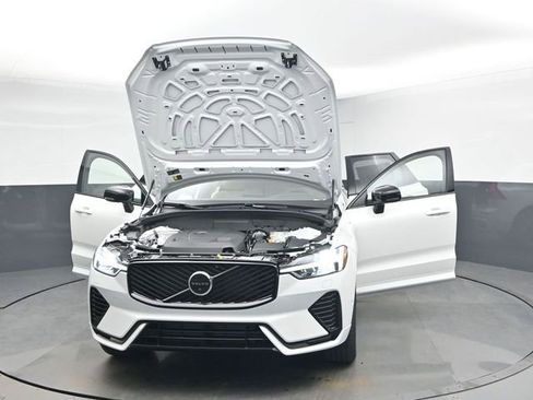 New 2026 Volvo XC60 T8 Plus w/ Protection Package Premier image 55