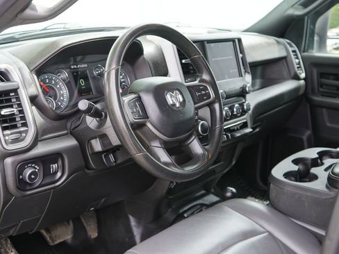 Used 2024 RAM 2500 Tradesman w/ Chrome Appearance Group AWD/4WD image 13