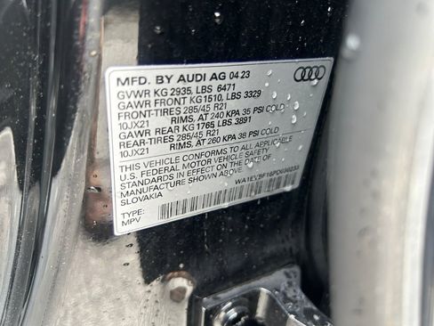 Certified 2023 Audi Q8 Premium Plus AWD/4WD image 33