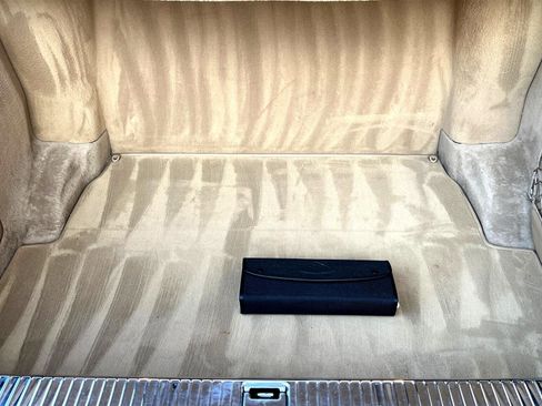 Used 2004 Maybach 57 image 13