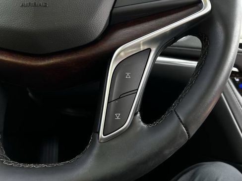 Used 2025 Cadillac XT5 Premium Luxury w/ Technology Package FWD image 18