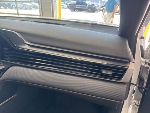 Used 2026 Toyota Camry SE w/ Convenience Package image 8