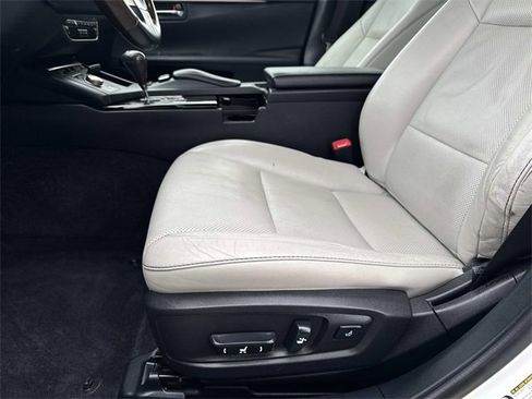 Used 2014 Lexus ES 350 image 18