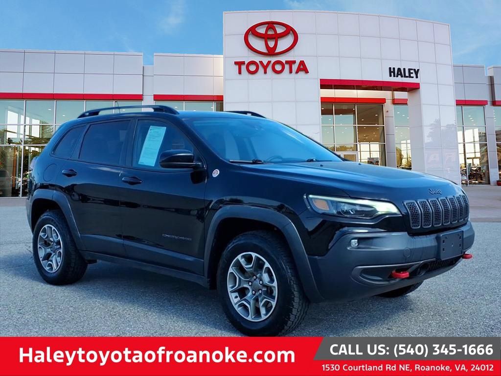 Used 2022 Jeep Cherokee Trailhawk w/ Comfort/Convenience Group AWD/4WD image 1