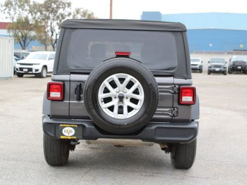 Used 2023 Jeep Wrangler Unlimited Sport AWD/4WD image 4