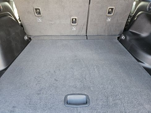 New 2025 Jeep Grand Cherokee Altitude image 27