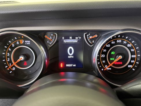 Used 2018 Jeep Wrangler Sport AWD/4WD image 29