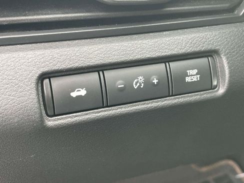 Used 2024 Nissan Altima 2.5 SR FWD image 19