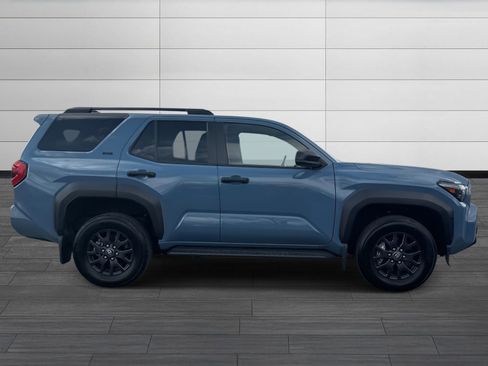 Used 2025 Toyota 4Runner SR5 image 3