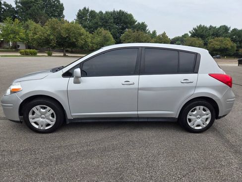 Used 2012 Nissan Versa 1.8 S w/ Plus Pkg FWD image 4