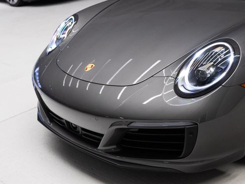 Certified 2018 Porsche 911 Carrera 4S AWD/4WD image 34