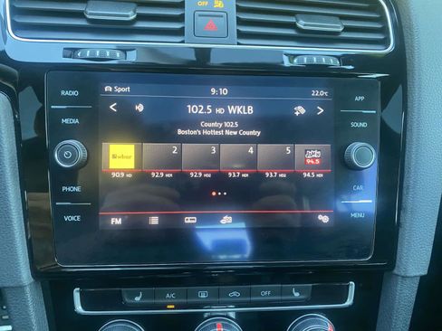 Used 2019 Volkswagen GTI SE FWD image 15
