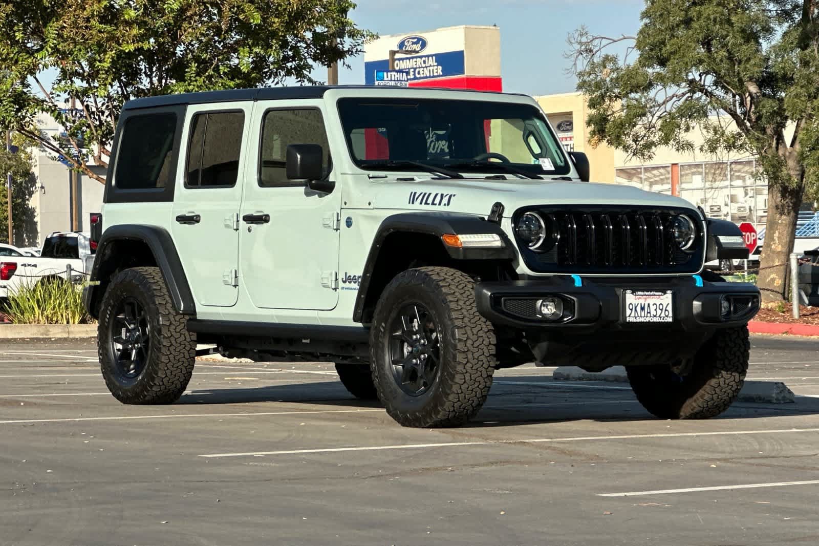 Used 2024 Jeep Wrangler Unlimited AWD/4WD image 10