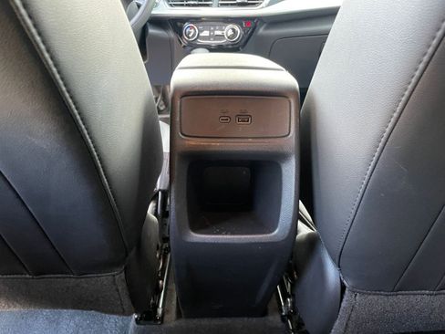 Used 2025 Chevrolet Trax LT image 22