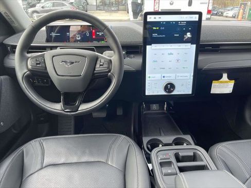 Used 2025 Ford Mustang Mach-E Premium image 15