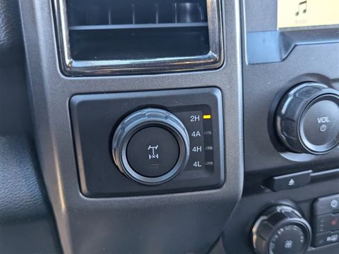 Used 2018 Ford F150 Raptor w/ Equipment Group 801A Mid image 30