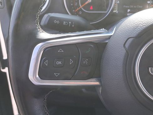 Used 2020 Jeep Wrangler Unlimited Sahara image 18