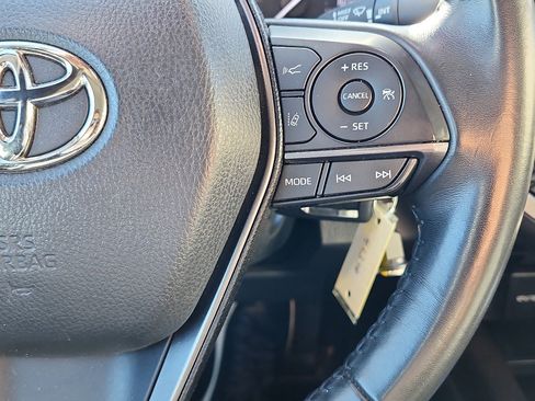 Used 2024 Toyota Camry SE image 15