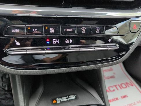 New 2025 Buick Envista Avenir image 27