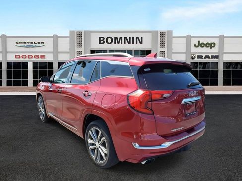 Used 2018 GMC Terrain Denali w/ Advanced Safety Package image 4